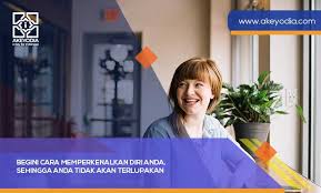 Juga, mungkin anda adalah anggota dari salah satu atau bahkan beberapa grup wa (alumni mulai sd sampai dengan universitas, kolega di tempat kerja, profesi, hobi, keluarga, atau beberapa sahabat terdekat saja). Begini Cara Memperkenalkan Diri Anda Sehingga Anda Tidak Akan Terlupakan Akeyodia