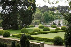 Morbihan Chateau De Josselin Le Jardin A La Francaise Plan Jardin Jardins Et Exterieur