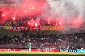 O tom, kdo doplní v další fázi olomouc, liberec, teplice, plzeň a ligového lídra slavii, se hraje na letné. Fanousci Sparty V Zapase 6 Kola Ligy Sparta Banik Aktualne Cz
