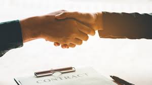 Clientul este persoana care urmăreşte să încheie un contract şi, pentru a face acest lucru, solicită serviciile. Contract De Intermediere ImobiliarÄ Cadrul Legal Èi Beneficii