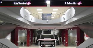 A expansão da linha vermelha do metro de lisboa até alcântara, avaliada em 304 milhões de euros, é um dos investimentos previstos no esboço do plano de recuperação e resiliência, que. Depois Da Estacao Da Encarnacao O Metro De Lisboa Fecha Outra