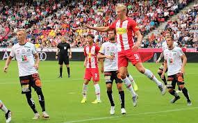 Likewise, his tall height makes the denmark international one of the most dangerous strikers. Teenage Sensation Haaland Wants To Take Over From Zlatan Insidesport