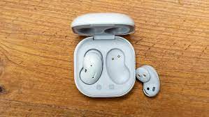 Listeners who like the idea of being aware of their surroundings, and want something that makes a statement will be. Samsung Galaxy Buds Live Wie Gut Klingen Bohnen In Den Ohren N Tv De