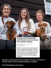 Onder wie dennis de kruif, die in het dagelijks leven directeur is van basisschool de zeewinde in rockanje. Pin Van Ada Op Dachshund Famous People Groene Baret Broeken Baret