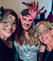 Cassandra Hearn (@cassandrahearn) • Instagram photos and videos