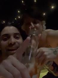 Abril por el momento… 😌🚀🤍😂