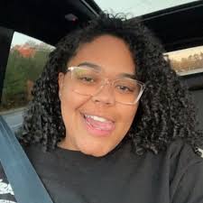 jillian whitney (@2muchwhit2quit)