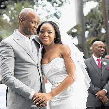 State security deputy minister and former anc spokesperson zizi kodwa received an r1 million loan from former eoh executive jehan mackay. I Do Zizi And Zama Tie The Kodwa Knot In Style