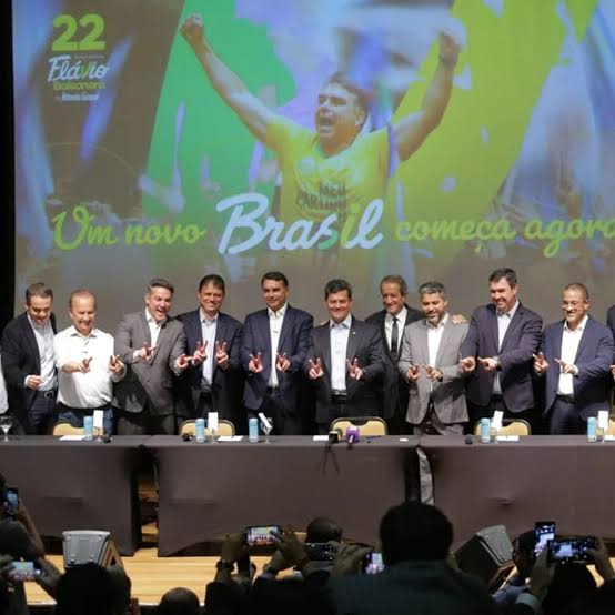 Em ato com governadores eleitos, Flávio diz que vai governar para todos