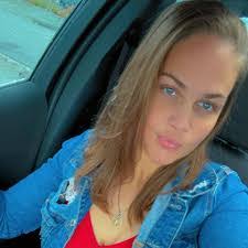 Kaitlin Hensley's Instagram, Twitter & Facebook