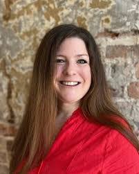 Erin Willey's Instagram, Twitter & Facebook