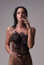 Monica anna maria bellucci was born on september 30, 1964 in the italian village of città di castello, umbria, the only child of brunella briganti and pasquale bellucci. Monica Bellucci Esquire February 1 2001 Hq