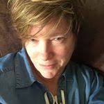 Beth Suiter's Instagram, Twitter & Facebook