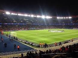Le parc des princes est un stade emblématique en europe. Fichier Parc Des Princes 31 10 2017 Jpg Wikipedia