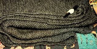 Picking up stitches from a vertical edge (a button band, for instance) is slightly different. Knitted Blanket Knitting A Border Threadlover