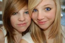 pics of zoe kimball ×