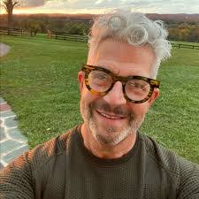 Barry Groff's Instagram, Twitter & Facebook