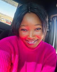 Vivian Appiah's Instagram, Twitter & Facebook