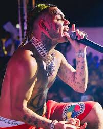 But one thing is for sure, it is a huge part of his branding, and everyone knows him by that. Pin On La Musica