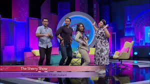 The sherry show mengetengahkan datuk rosyam nor, naim daniel dan hazama untuk topik perbincangan artis serba the sherry show & friends | episod 8. Tv3 Malaysia The Sherry Show Facebook