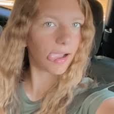 Barbara Azzarella's Instagram, Twitter & Facebook