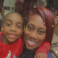 Ebony Curl (@CurlEbony)