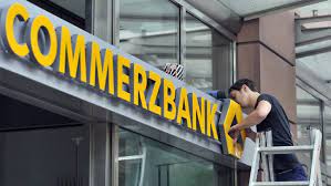 Hier finden sie alle informationen der faz zur ehemaligen dresdner dresdner bank: Funf Jahre Nach Dem Kauf Der Dresdner Bank Commerzbank Ersehnt Bessere Zeiten N Tv De