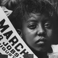 Edith Lee's Instagram, Twitter & Facebook