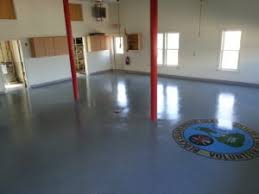 Along with updating your commercial space, a commercial epoxy floor coating protects your concrete floor from cracks, spills, chemicals, and moisture. Epoxy Vs Vinyl Flooring Black Bear Coatings Concrete