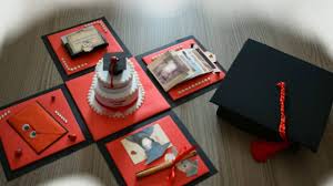 Graduation Explosion Box Laurea Scatola Sorpresa Creazioni Di Carta Youtube Regali Di Laurea Biglietti Di Laurea Laurea Fai Da Te