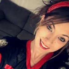 Nikki Newberry's Instagram, Twitter & Facebook