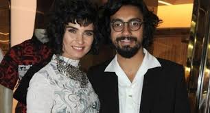 Ünlü oyuncu ve yönetmen onur saylak, bir süredir aşk yaşadığı sevgilisi gözde yılmaz'la sosyal medya hesabında fotoğraf paylaştı. Tuba Buyukustun Ve Umut Evirgen Ayrildi Mi Magazinn Com