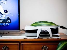 Für die reguläre steuerung der ps5 stellt der konzern ausserdem neue gamepads. Playstation 5 Ausverkauft Wann Gibt Es Die Neue Ps5 Wieder Sony Macht Fans Hoffnung Verbraucher