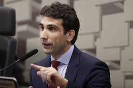 Ficar sem Pix seria pior que ficar sem água, diz Galípolo