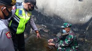 Wow mantap sekali cara buat kripik pisang. Https Jatim Tribunnews Com 2021 06 19 Cucu Tukang Becak Dapat Bantuan Pendidikan Pemkot Kediri Dibelikan Laptop Untuk Kuliah Https Cdn 2 Tstatic Net Jatim Foto Bank Images Cucu Tukang Becak Yang Menjadi Penerima Bantuan Pendidikan Kota Kediri