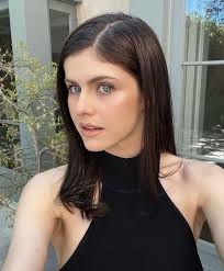 Alexandra Daddario -...