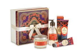 SABONの2021年クリスマスコフレ「アドベントカレンダー」人気ボディスクラブなど全24種入り - ファッションプレス