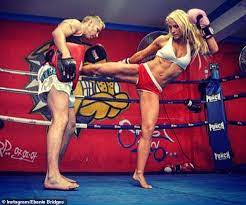 Ebanie bridges defeats carol earl via 8 round decision bridges decision round 8. Glamorous Maths Teacher Dubbed The Blonde Bomber Has Sights Set On Boxing Title Express Digest
