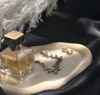 Elegantes Handgefertigtes Resin-Tablett – Minimalistisches Design für