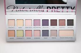 The transforming pearl is a completely unique shade, designed to be added to each of the matte shades creating a new. It Cosmetics Naturally Pretty Matt Vol 2 Romantik 15 Farbe Lidschatten Palette Ebay