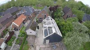 Voor gert verhulst betekent dat hij, na afloop van de afscheidstournee van samson en gert, meer tijd gaat doorbrengen in zijn strandhuis van 6.5 miljoen in oostduinkerke, het huis dat werd. Gert Zijn Villa Deel 2 Youtube