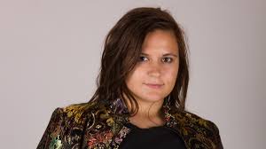 The best hairstyles by hair type. Hairstyles For Big Girls Or Women And A Style Or Length That Can Make Them Look Slimmer