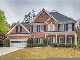 Covered Front Porch In 2020 Renting A House Suwanee Covered Front Porches