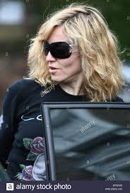 She did not confirm or deny the rumors. Madonna Verlassen Der Turnhalle Ihre Hande Zeigen Ihr Alter Und Suchen Sehr Veiny Sie Tragt Auch Eine Kaballah Armband Stockfotografie Alamy