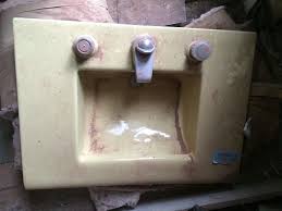Crane Criterion Yellow 30 Wide X 22 Deep Bath House Bath Sinks Yellow
