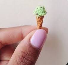 I gave Santa his very own creami.... I made him rocky road protein and he  couldn't stop taking about it so of course I had to gift him his own. I'm a