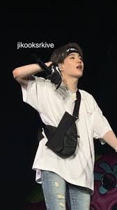 The magnetic flap, with its iconic silhouette, conceals a zip . ë°©íìëë¨ Pics On Twitter Min Yoongi Suga Min Yoongi Bts