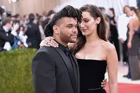 Fans have been speculating whether bella hadid and the weeknd (born abel tesfaye) were still together because they haven't made many joint appearances—whether on social media or irl—as of late. Bella Hadid The Weeknd Verdachtiges Foto Sind Sie Verlobt Gala De