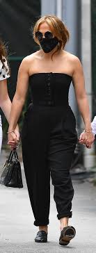 Jennifer lopez and keke palmer (gfycat.com). Jennifer Lopez Wears A Black Strapless Top High Waisted Pants