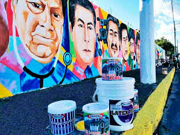 El mural en homenaje a los personajes de nuestra provincia que dejaron de  existir en tiempos de pandemia, obra del artista Carlos Sánchez